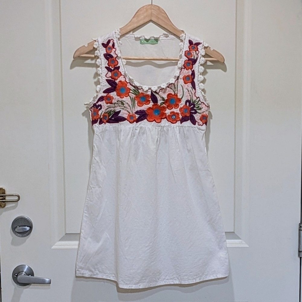 EUC Hippie Groove S Embroidered Cotton Peasant Smock Dress